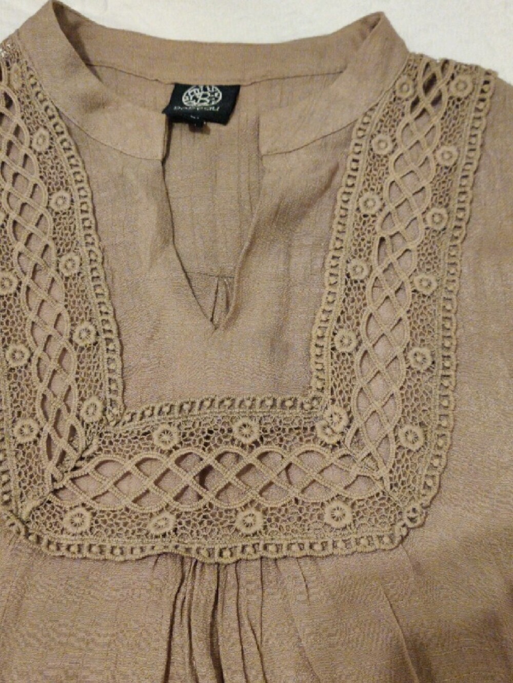 bobeau Crochet-Trim Sleeveless Tunic in Taupe - Picture 5 of 11